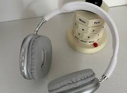 P9 WIRELESS BLUETOOTH HEADSETS